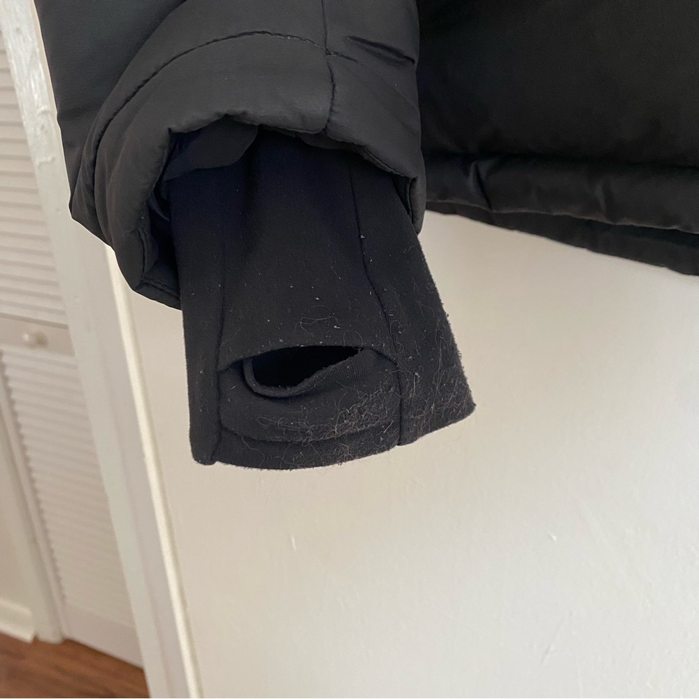 Aritzia Black The Super Puff Shorty - Picture 9 of 10